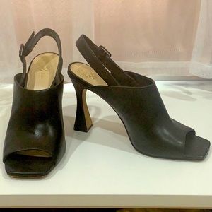 Vince Camuto gorgeous leather heels 🌟